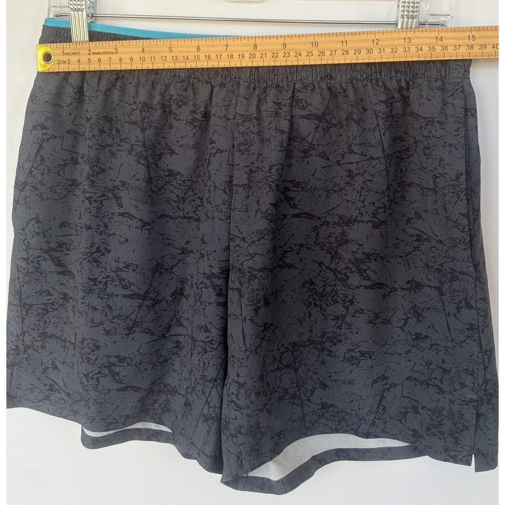 Chubbies Mens Everywear Shorts Medium Grey Marble Print 5.5 Inseam Athletic Gym - Picture 4 of 5